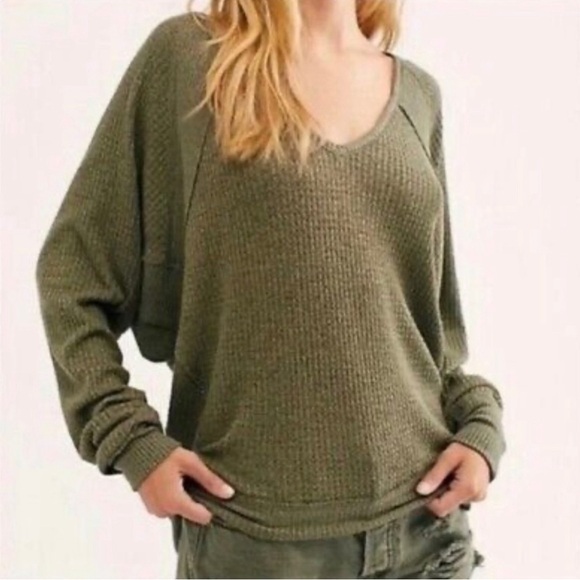 Free People Tops - Free People Santa Clara Thermal‎ Top Ferngully Green V-neck Size Medium